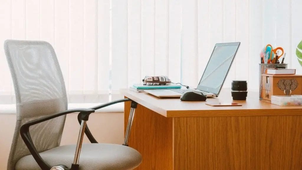 6 Expensive Desk Materials [And Why They Cost So Much?]