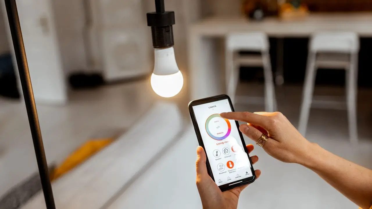 4 Types Of Lights Use In Home Offices [& The Best One]