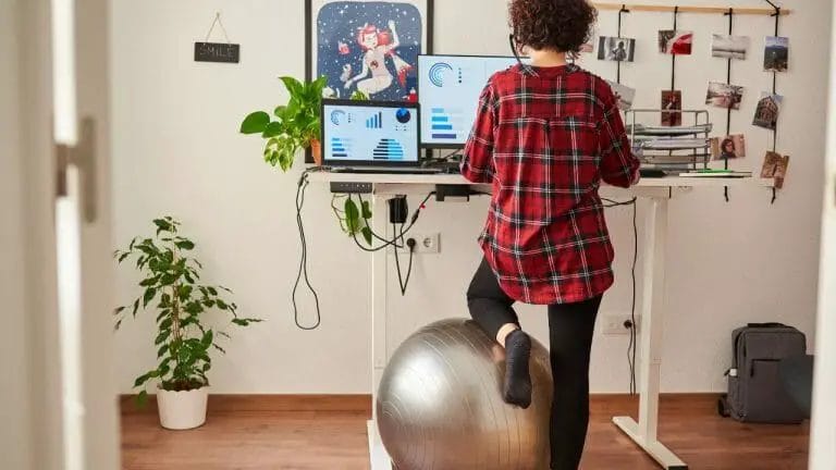 Exercise Ball VS Standing Desk [Pros & Cons Explained]